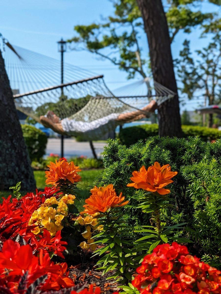Ocean View Terrace Inn exterior and grounds, Hampton Bays